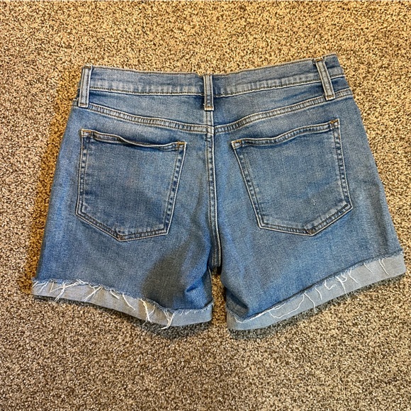 GAP Women's Denim Shorts 5" Inseam Size 27 - Picture 2 of 8